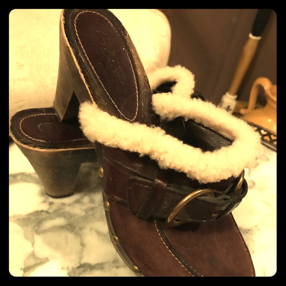 🎺🏅Host Pick!🏅🎺 Vintage Suede Coach Clogs